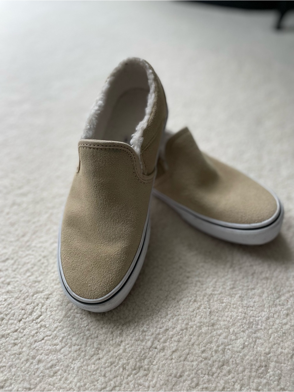 Vans Slip On Suede Sherpa lined Shoes size 6.5 cozy